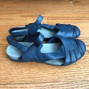 Baretraps Blue Back Strap Casual Summer Comfortable Sandals Girl's Size 6